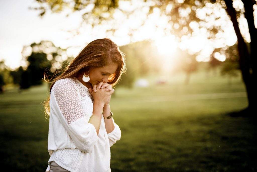 Deux jours de ressourcement et de discernement, dans le silence et la beauté de la montagne, pour relire sa vie à la lumière du Christ, selon la spiritualité de saint Ignace de Loyola.